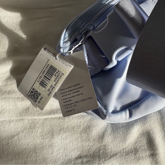 🆕 LAST ONE Lululemon Everywhere Belt Bag 1L - Pastel Blue - Picture 6 of 7